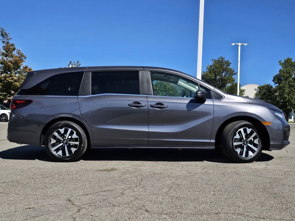 2026 Honda Odyssey EX-L photo 9