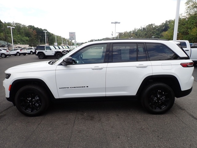 2024 Jeep Grand Cherokee Altitude X photo 2