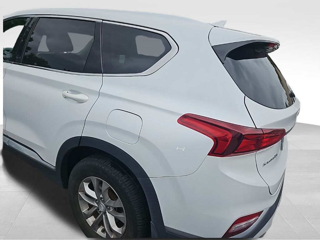 2020 Hyundai Santa Fe SEL photo 2