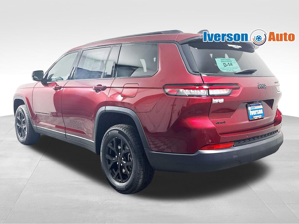 2025 Jeep Grand Cherokee Altitude X photo 2