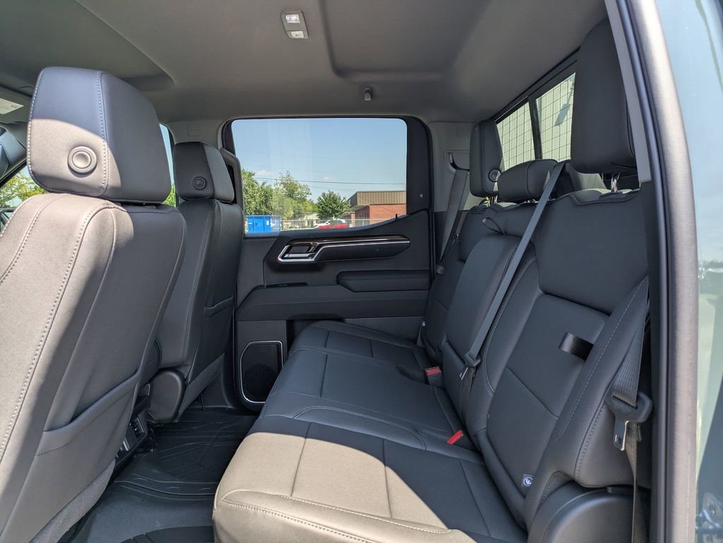 2025 Chevrolet Silverado 1500 LT photo 22