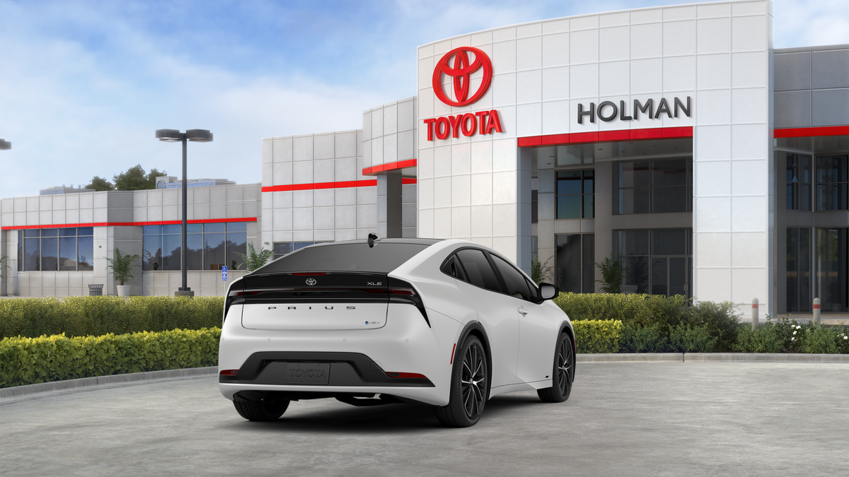2026 Toyota Prius XLE photo 9
