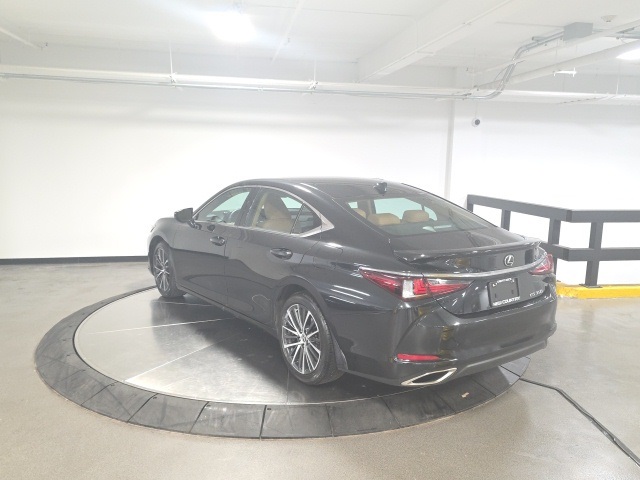 2022 Lexus ES 350 photo 2