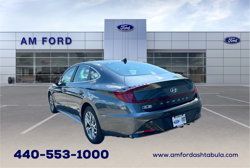 2022 Hyundai Sonata SEL photo 2