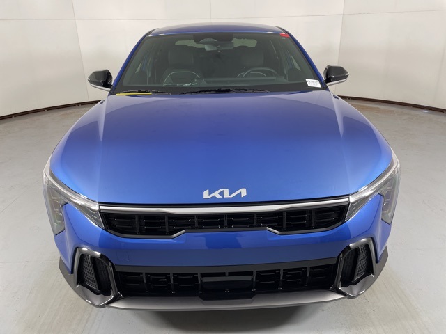 2025 Kia K4 GT-Line photo 3