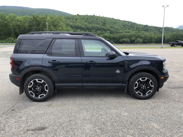 2023 Ford Bronco Sport Outer Banks photo 2