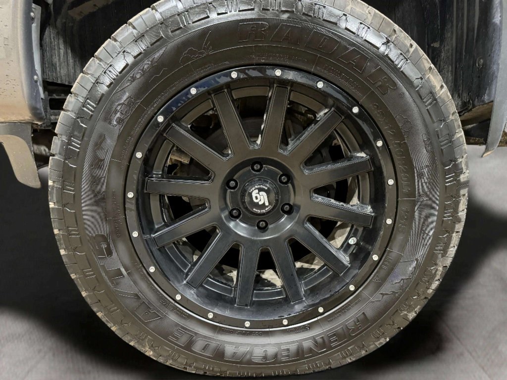 2019 Nissan Titan photo 29