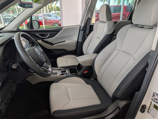 2023 Subaru Forester Base photo 4