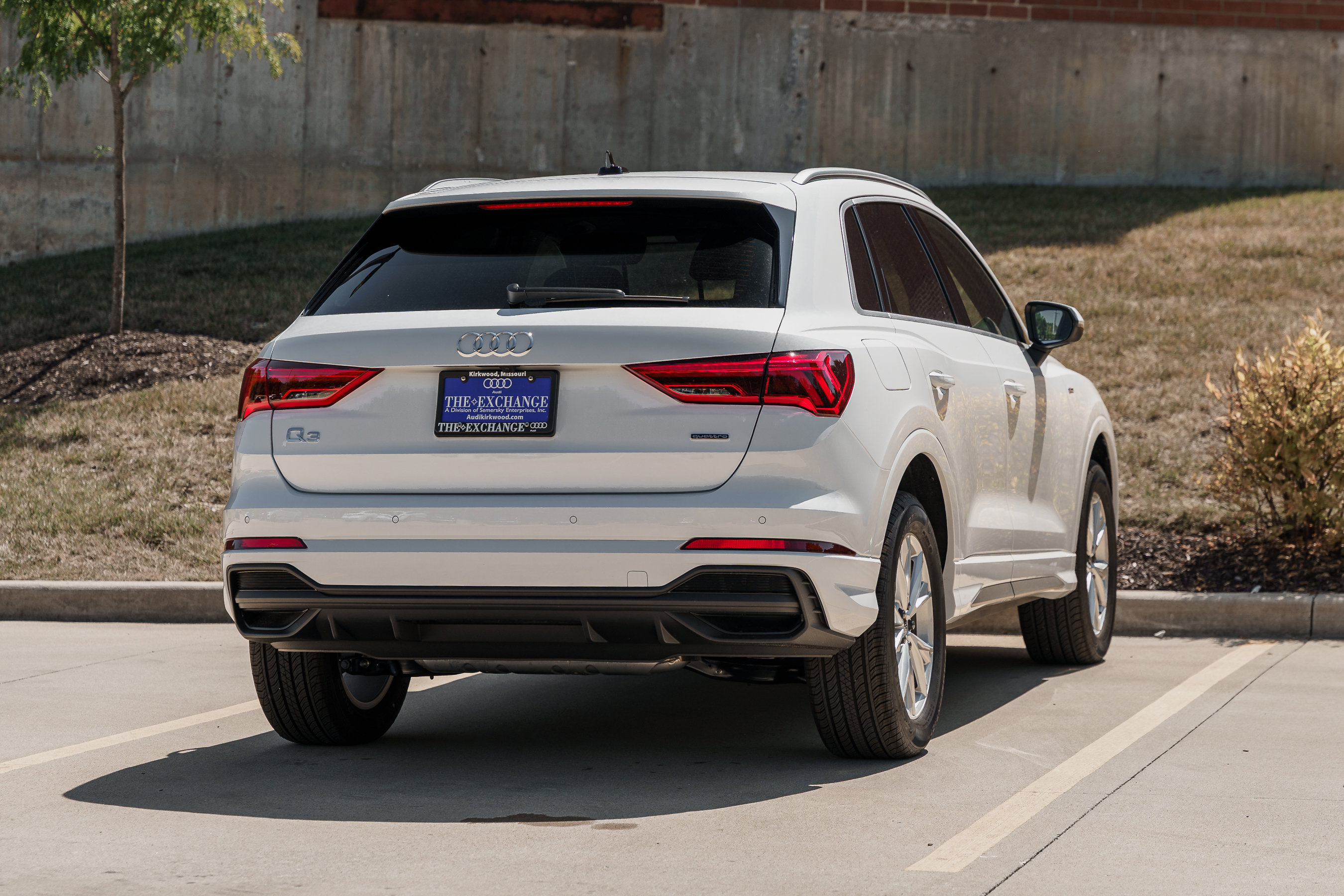 2025 Audi Q3 S line Premium Plus photo 2