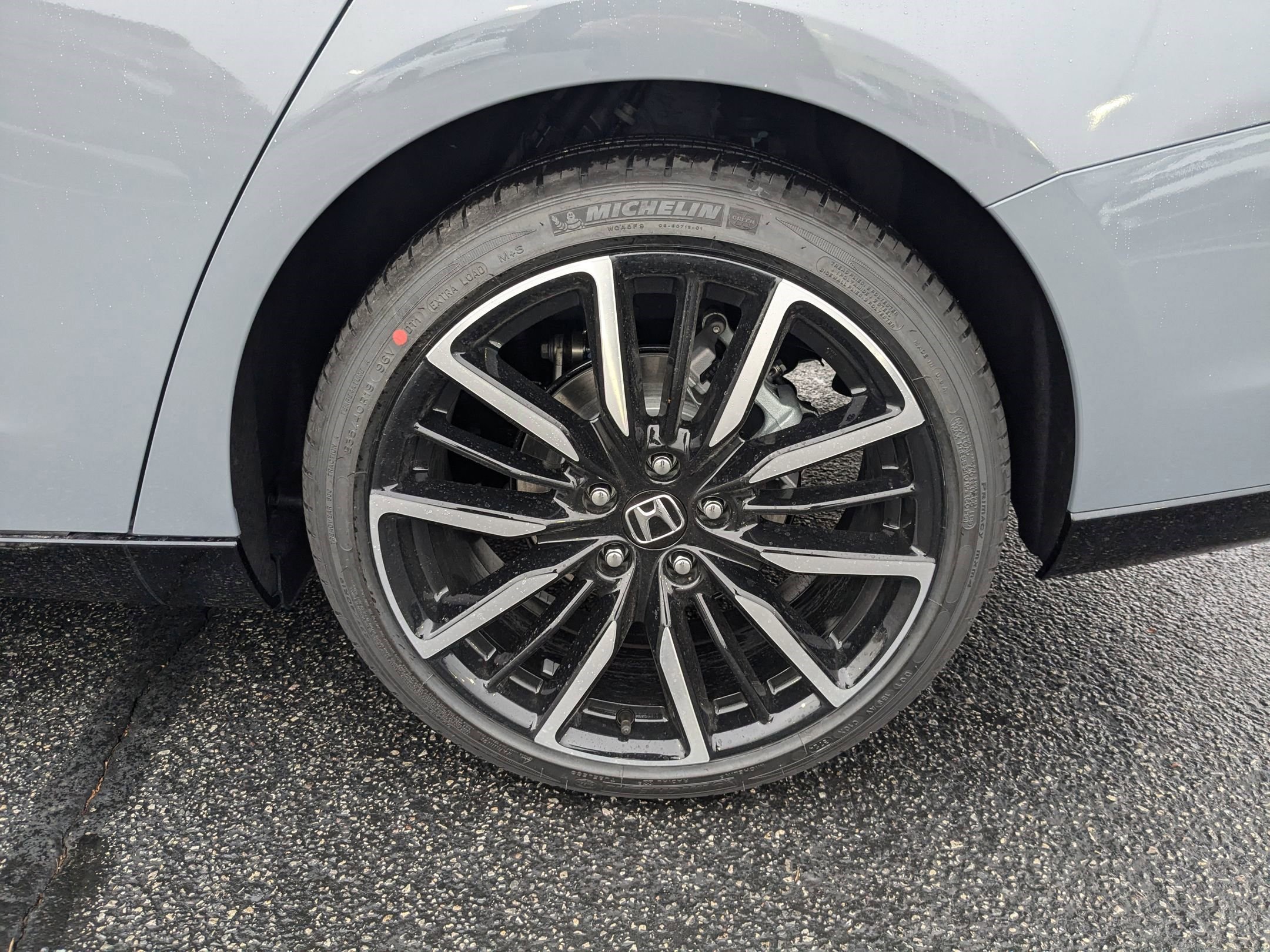 2025 Honda Accord Hybrid Touring photo 9