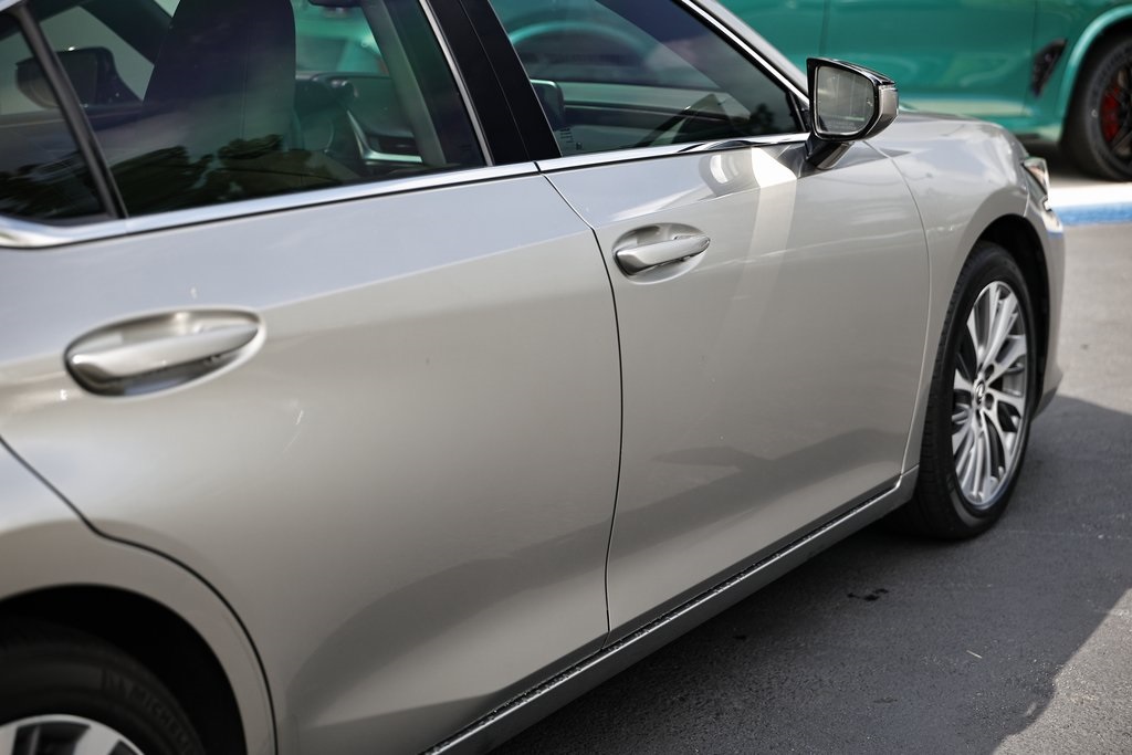 2019 Lexus ES 350 photo 7