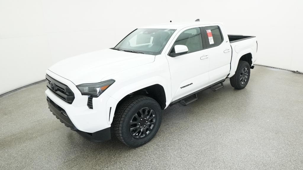 2025 Toyota Tacoma SR5's photo