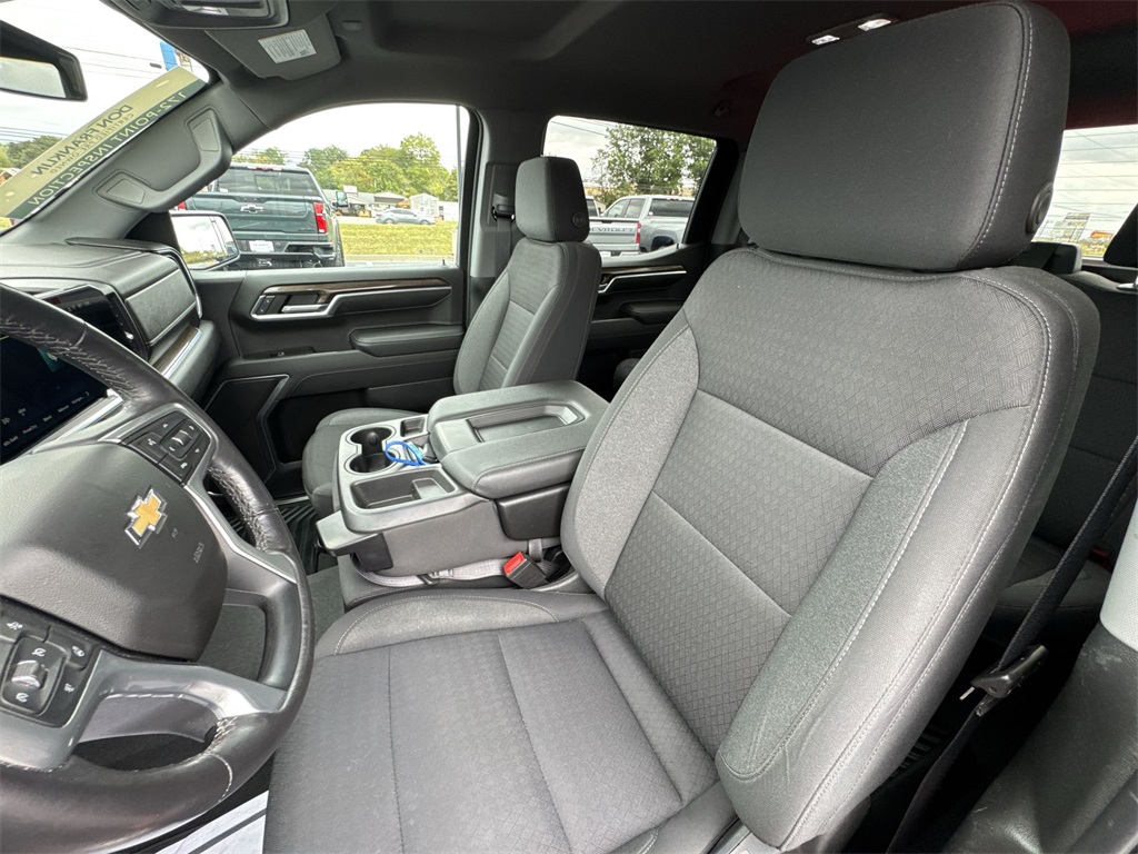 2022 Chevrolet Silverado 1500 LT photo 11