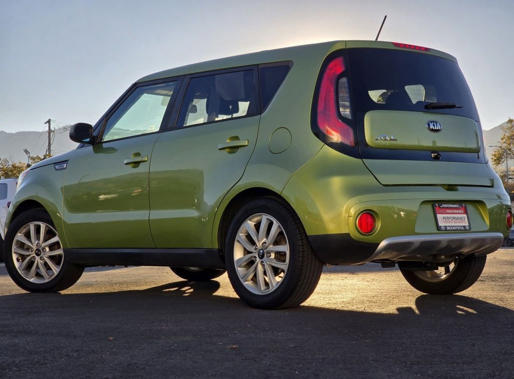2017 Kia Soul Plus photo 3