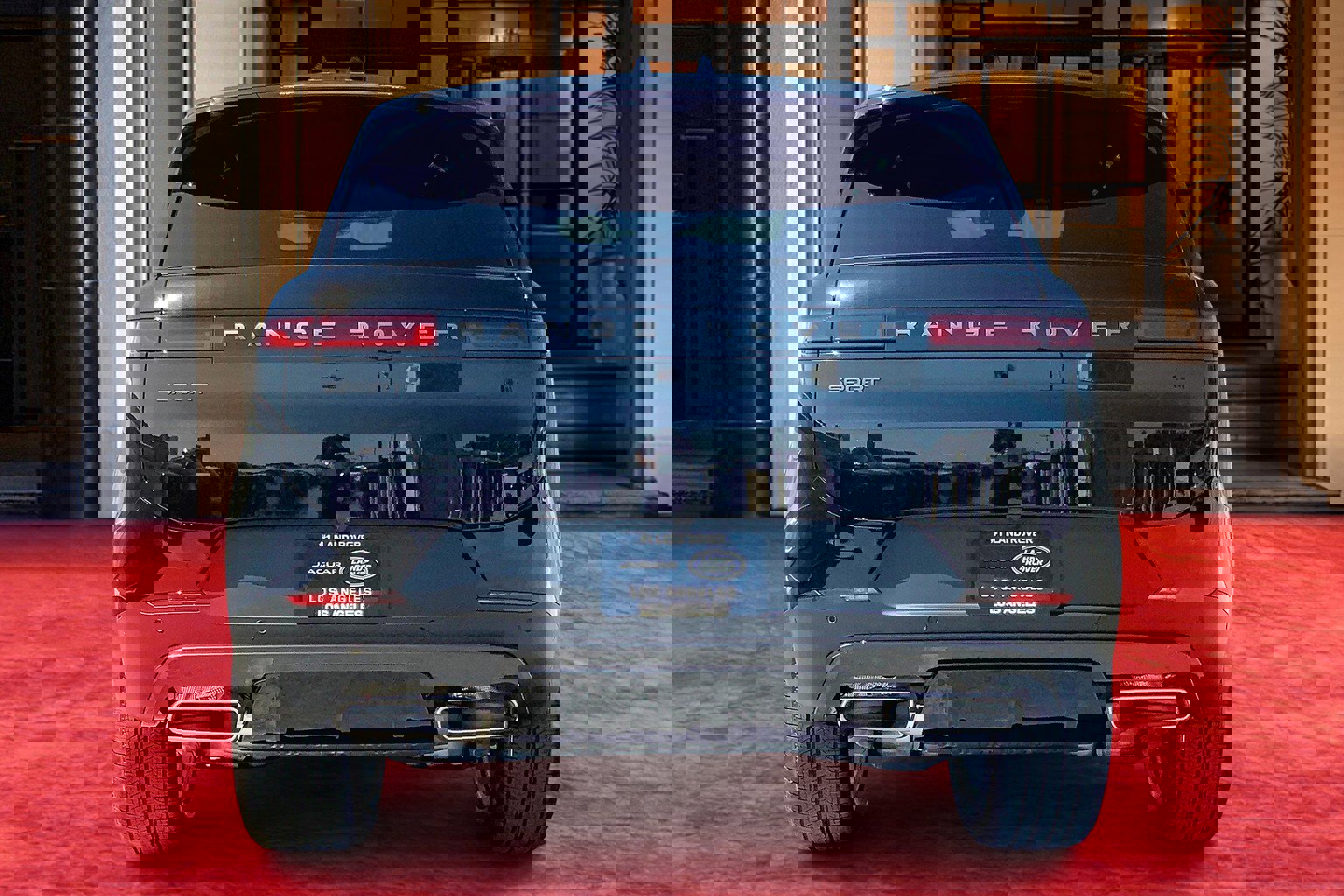 2025 Land Rover Range Rover Sport SE photo 3