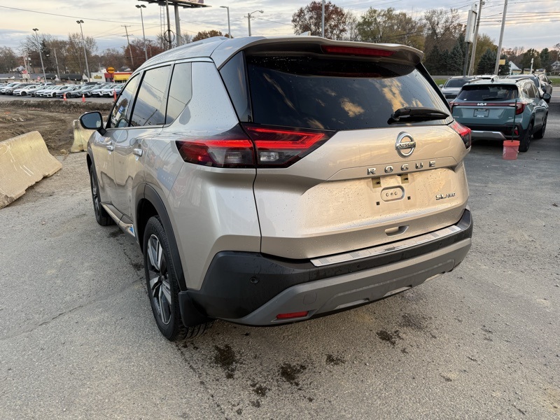 2021 Nissan Rogue SL photo 4