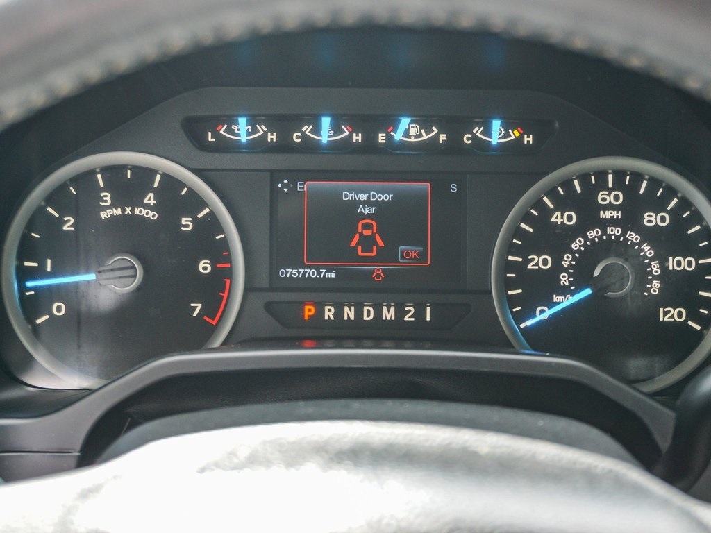 2016 Ford F-150 XLT photo 20