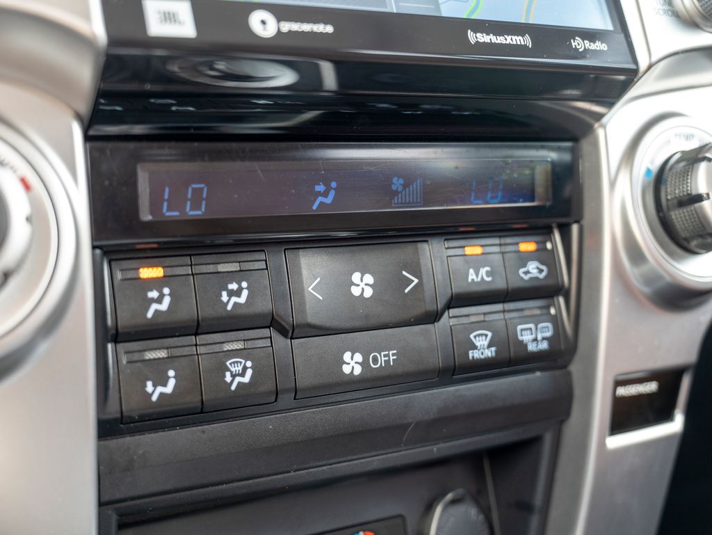 2022 Toyota 4Runner Limited photo 22