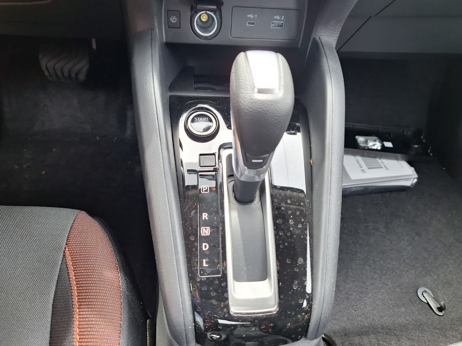2025 Nissan Versa SR photo 17