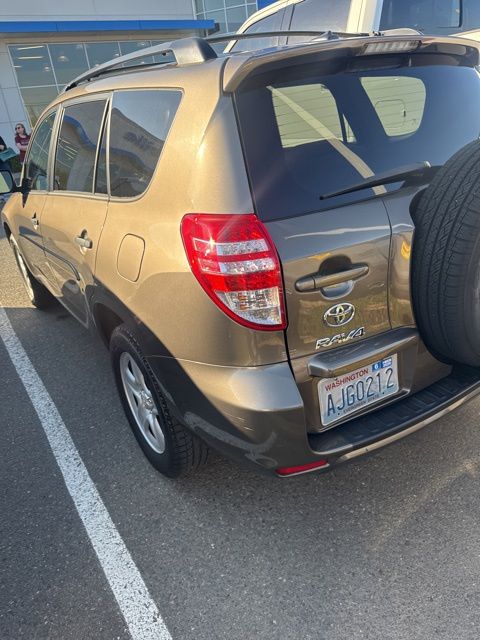 2011 Toyota RAV4 Base photo 3
