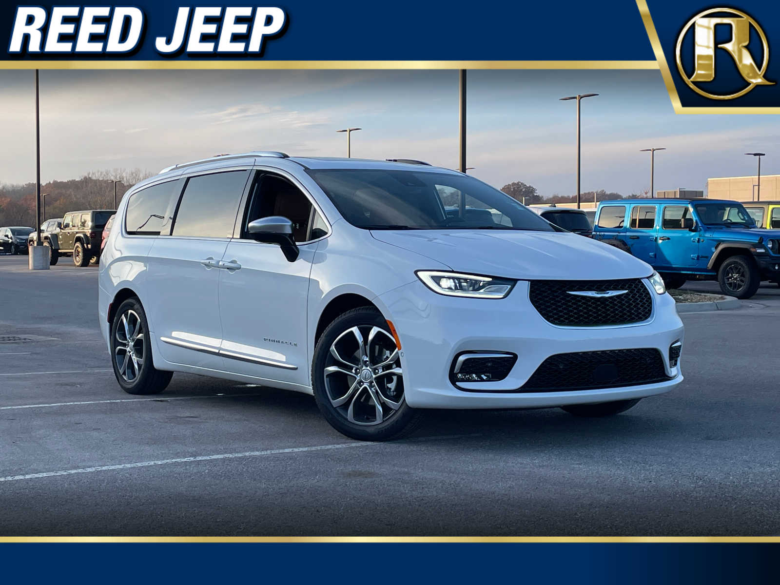 2026 Chrysler Pacifica Pinnacle's photo