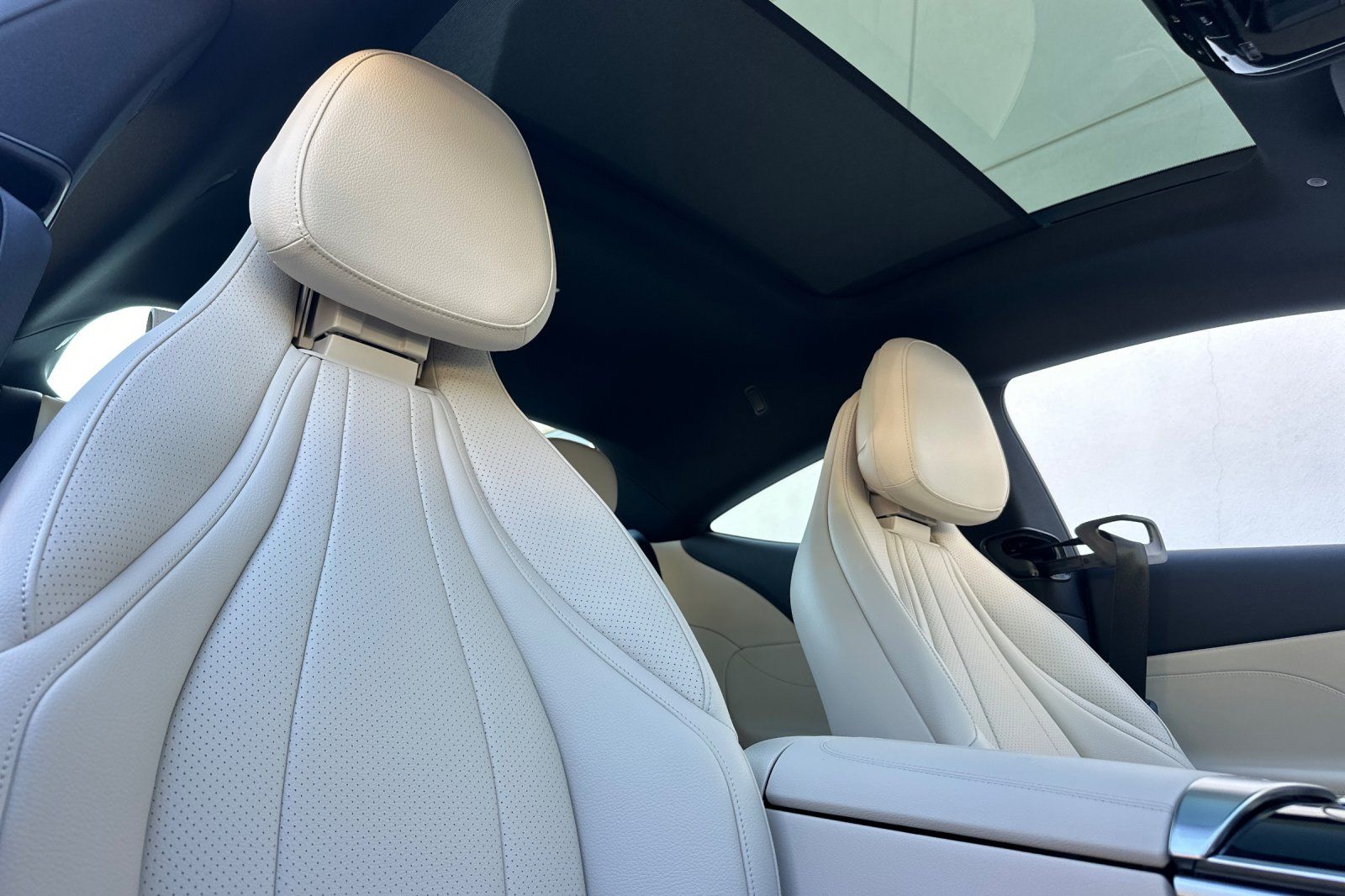 2026 Mercedes Benz CLE 300 4MATIC Coupe photo 4