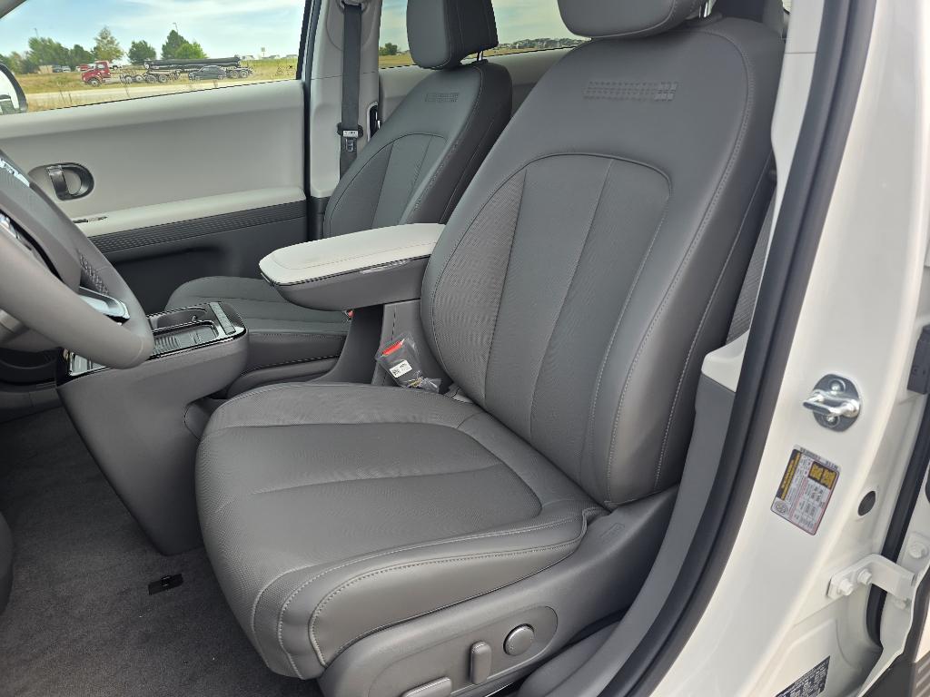 2025 Hyundai Ioniq 5 SEL photo 10
