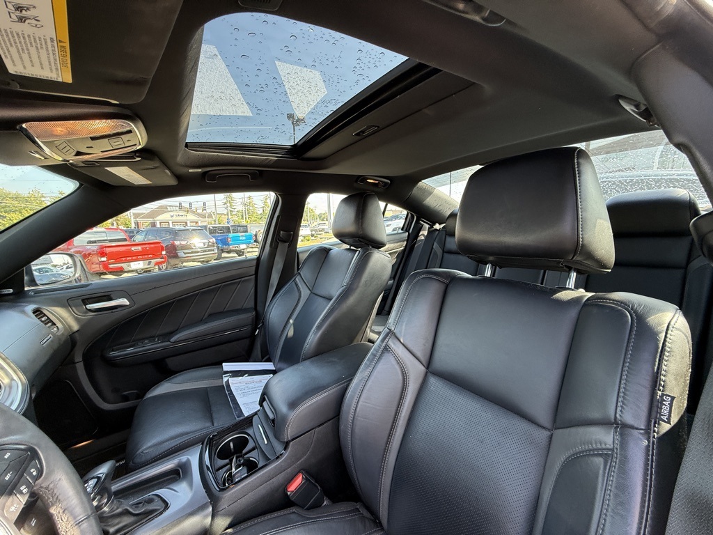 2020 Dodge Charger SXT photo 12