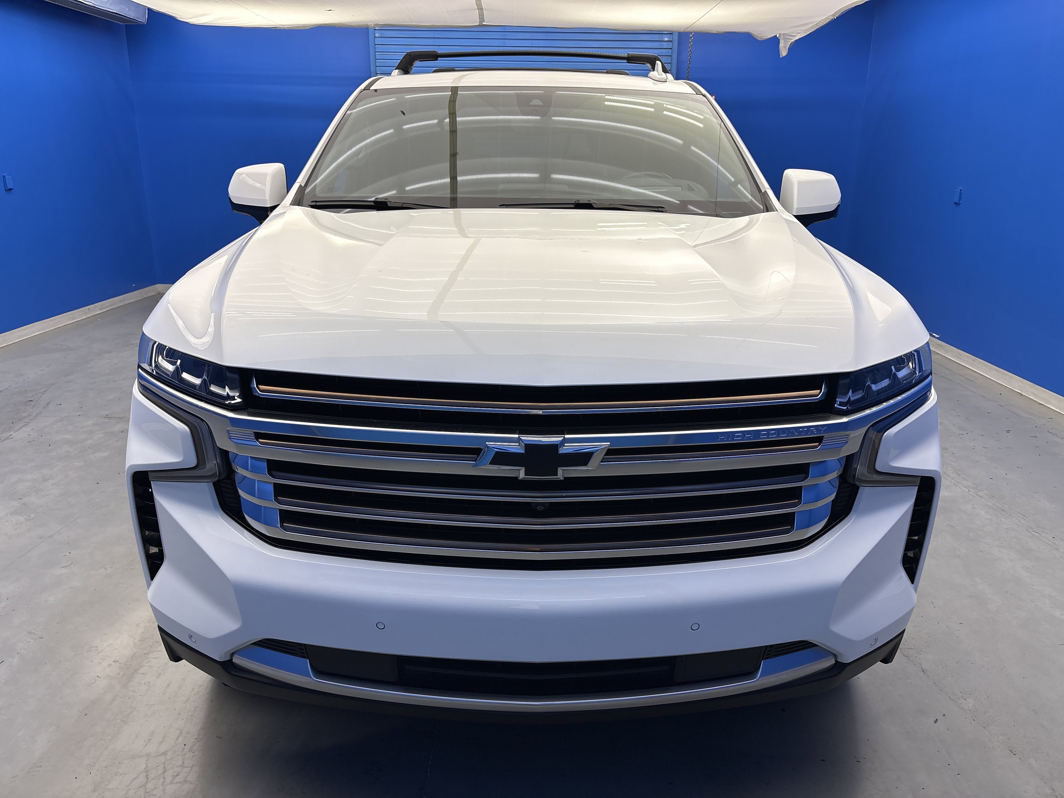 2022 Chevrolet Suburban High Country photo 2