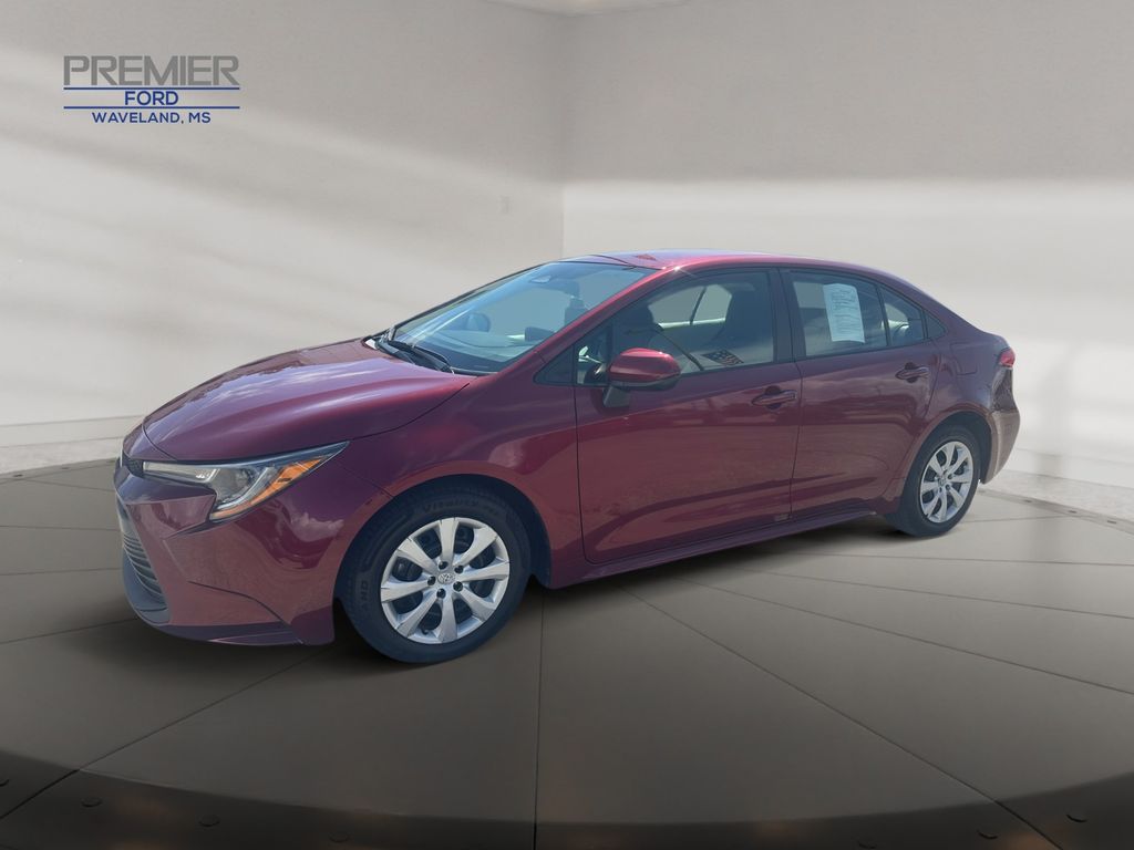 2023 Toyota Corolla LE's photo