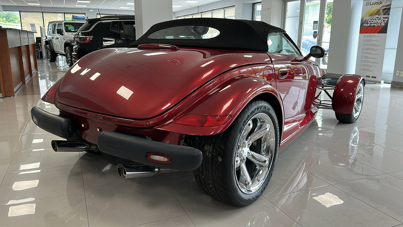 2002 Chrysler Prowler Base photo 4