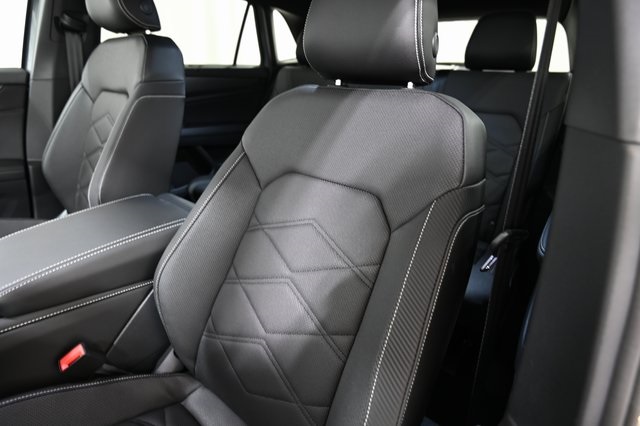2025 Volkswagen Atlas Cross Sport SE Technology photo 12