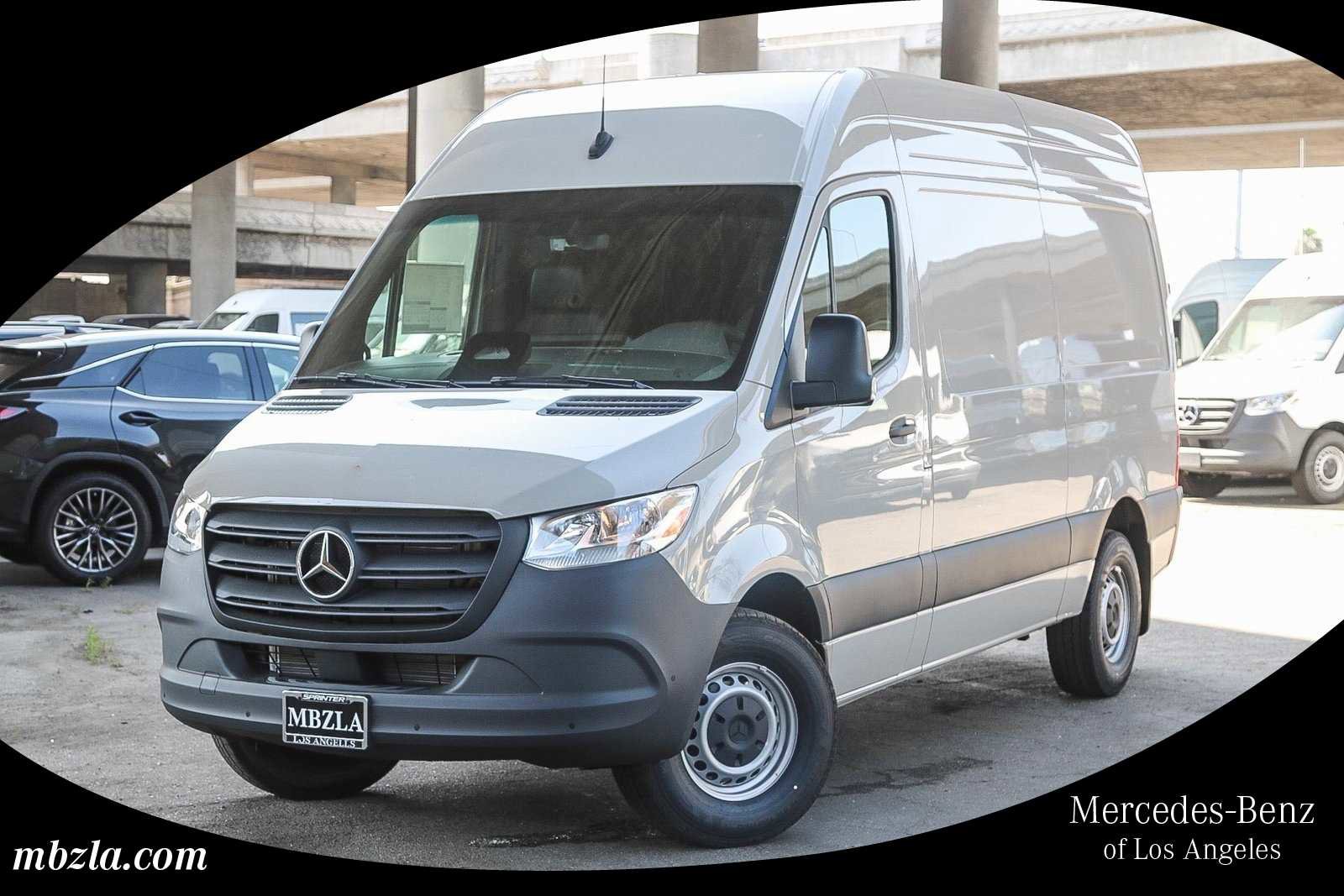 2025 Mercedes-Benz Sprinter Cargo Van Base's photo
