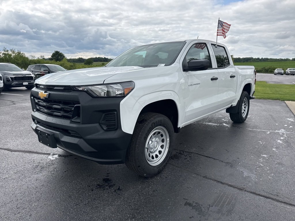 2025 Chevrolet Colorado LT photo 3