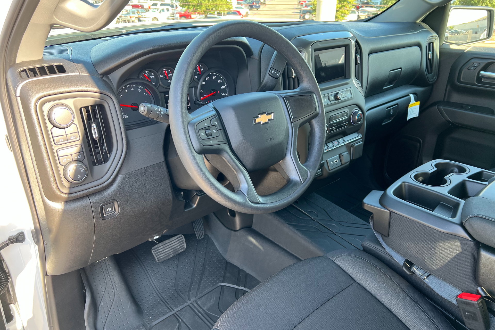 2025 Chevrolet Silverado 1500 Custom photo 15
