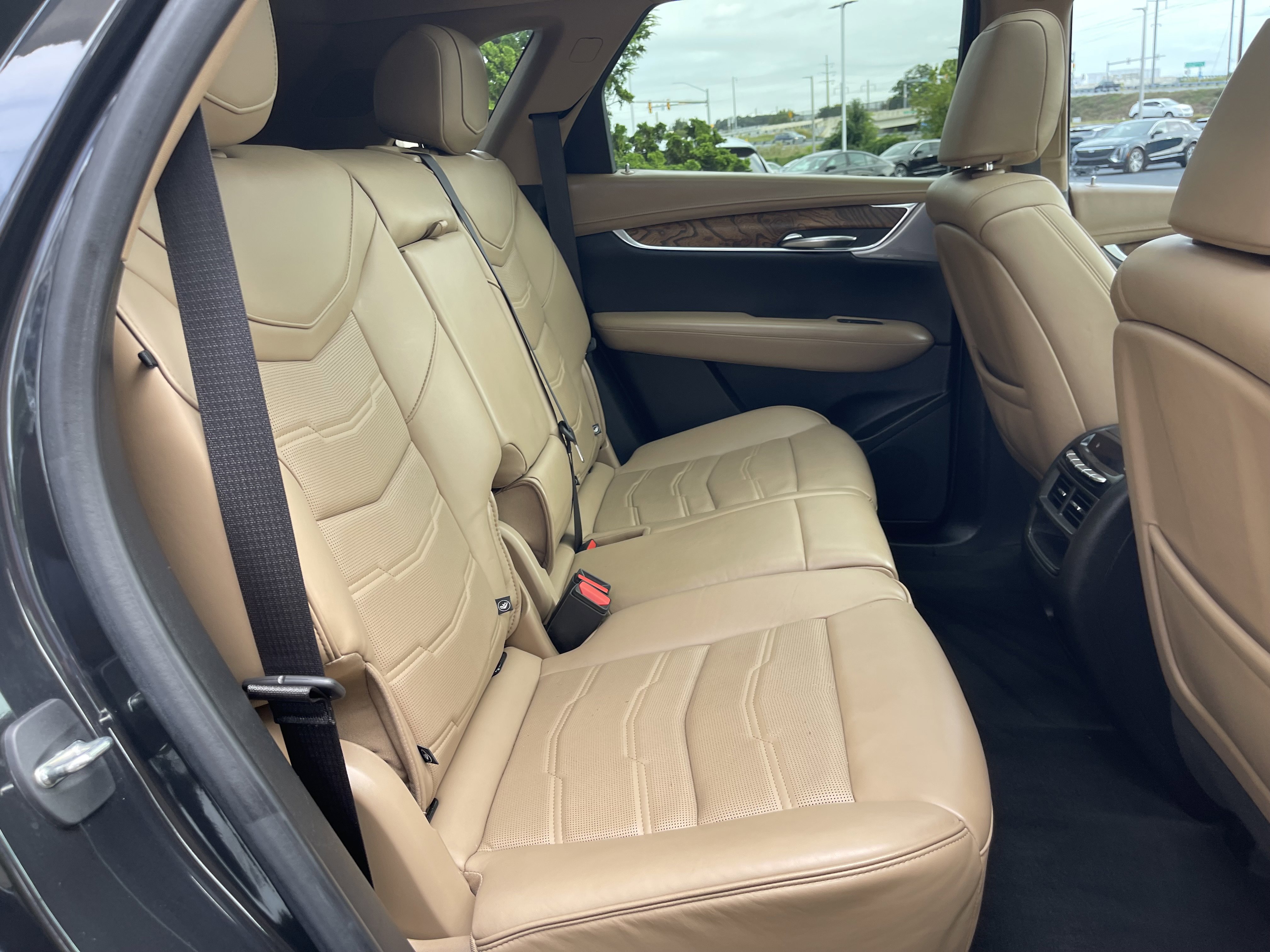 2020 Cadillac XT5 Platinum Premium Luxury photo 3