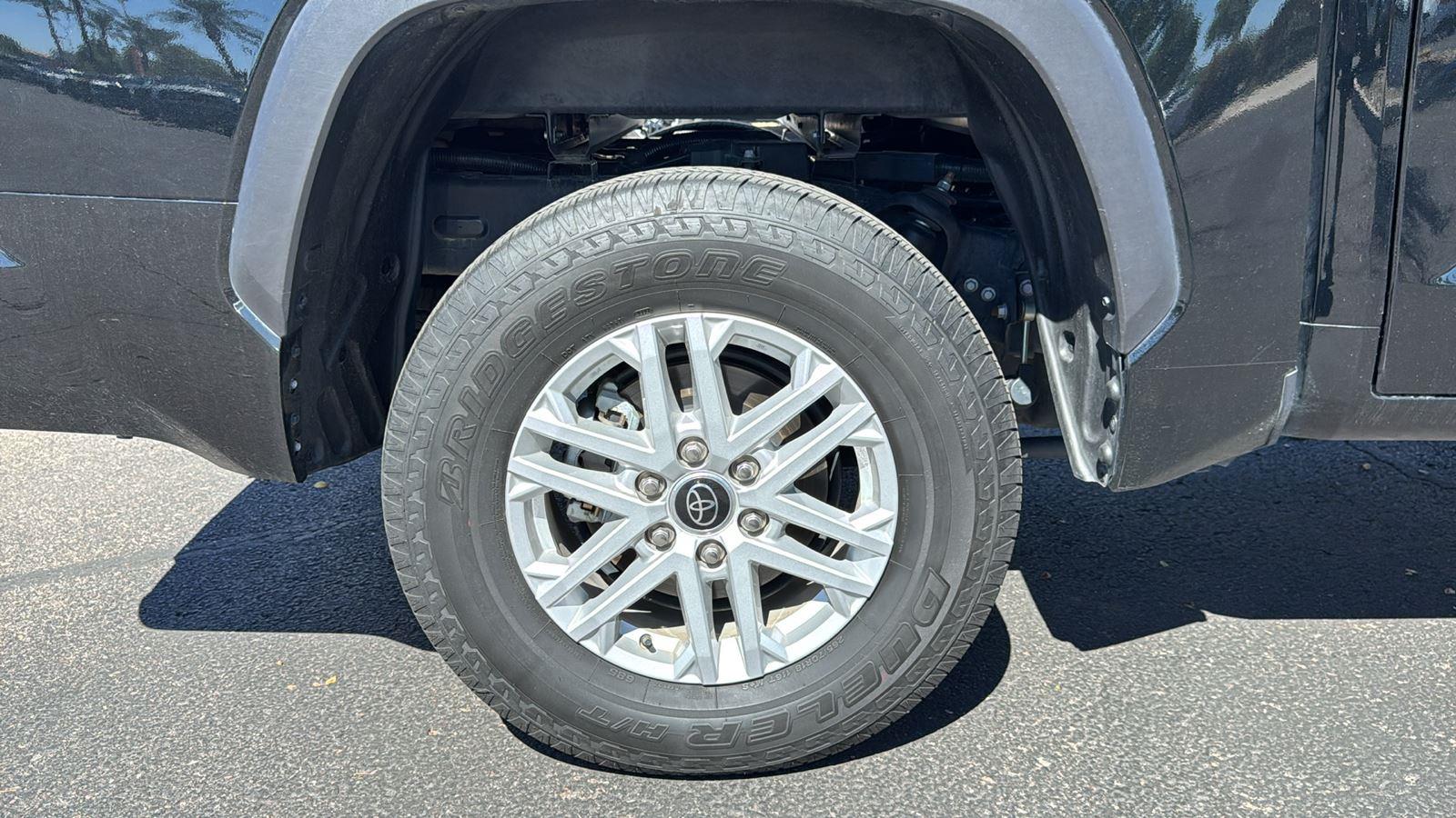 2024 Toyota Tundra SR5 CrewMax photo 9