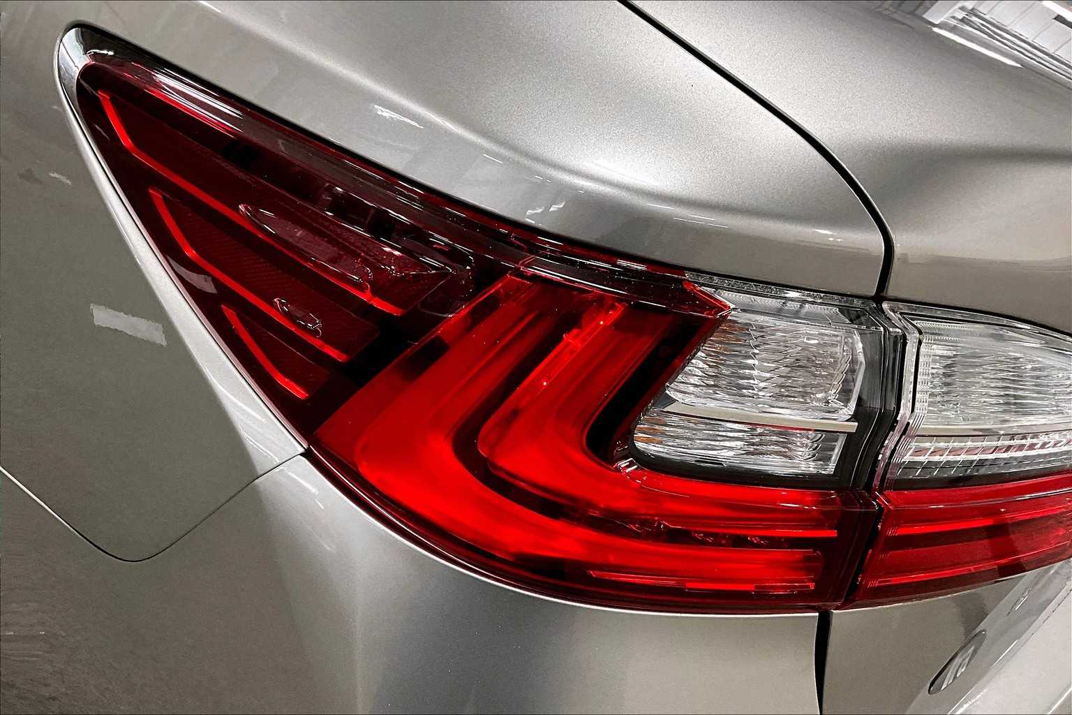 2017 Lexus ES 350 photo 27