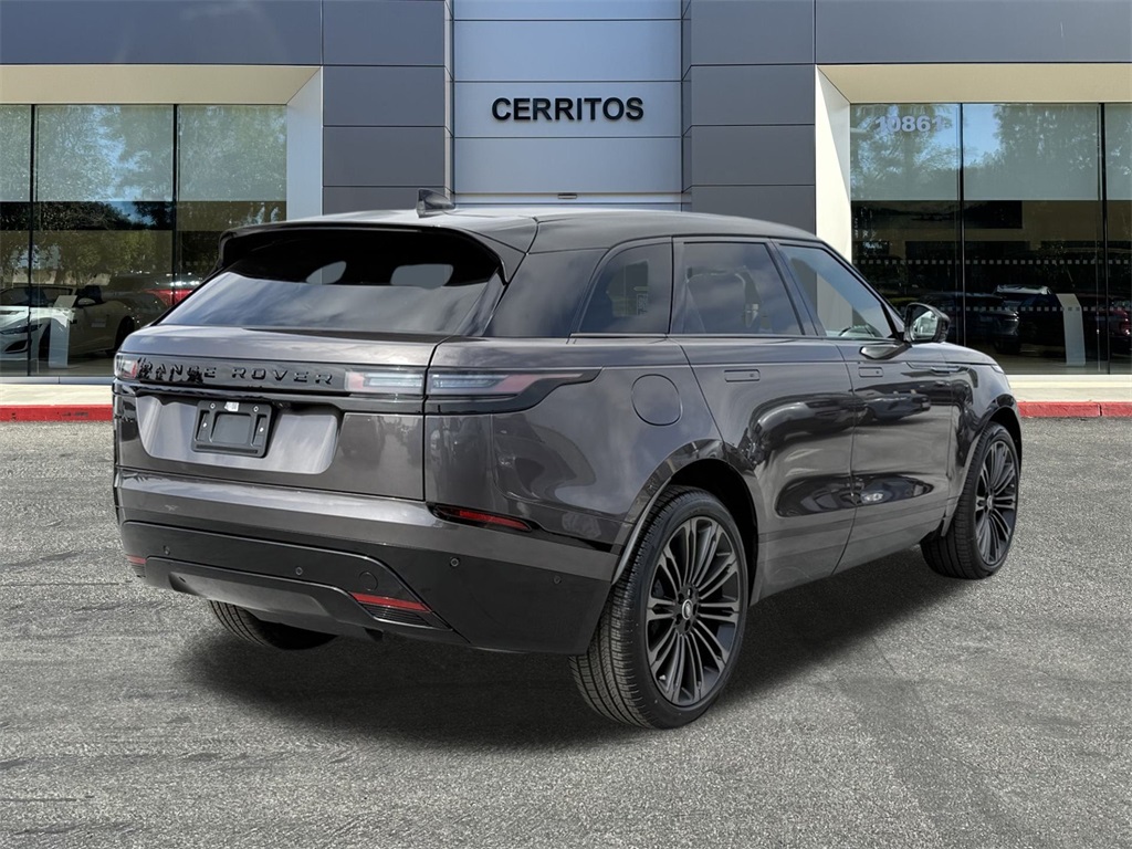 2026 Land Rover Range Rover Velar SE photo 4