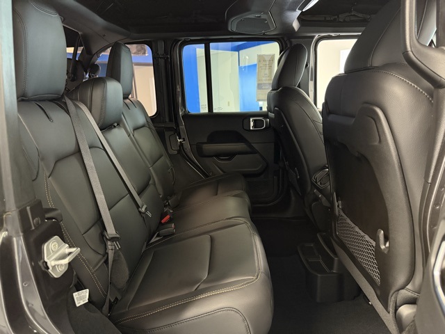 2024 Jeep Wrangler Sahara photo 11