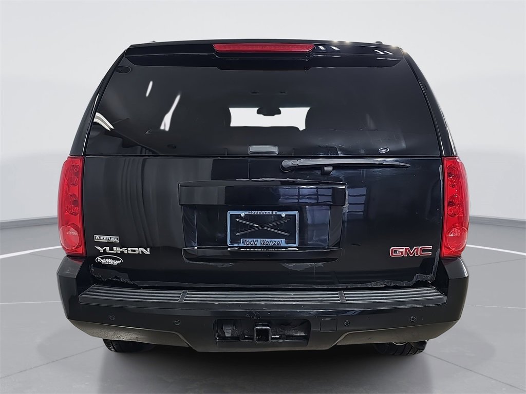 2008 Gmc Yukon SLT photo 3