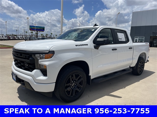 2024 Chevrolet Silverado 1500 Custom photo 2