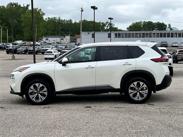 2022 Nissan Rogue SV photo 7
