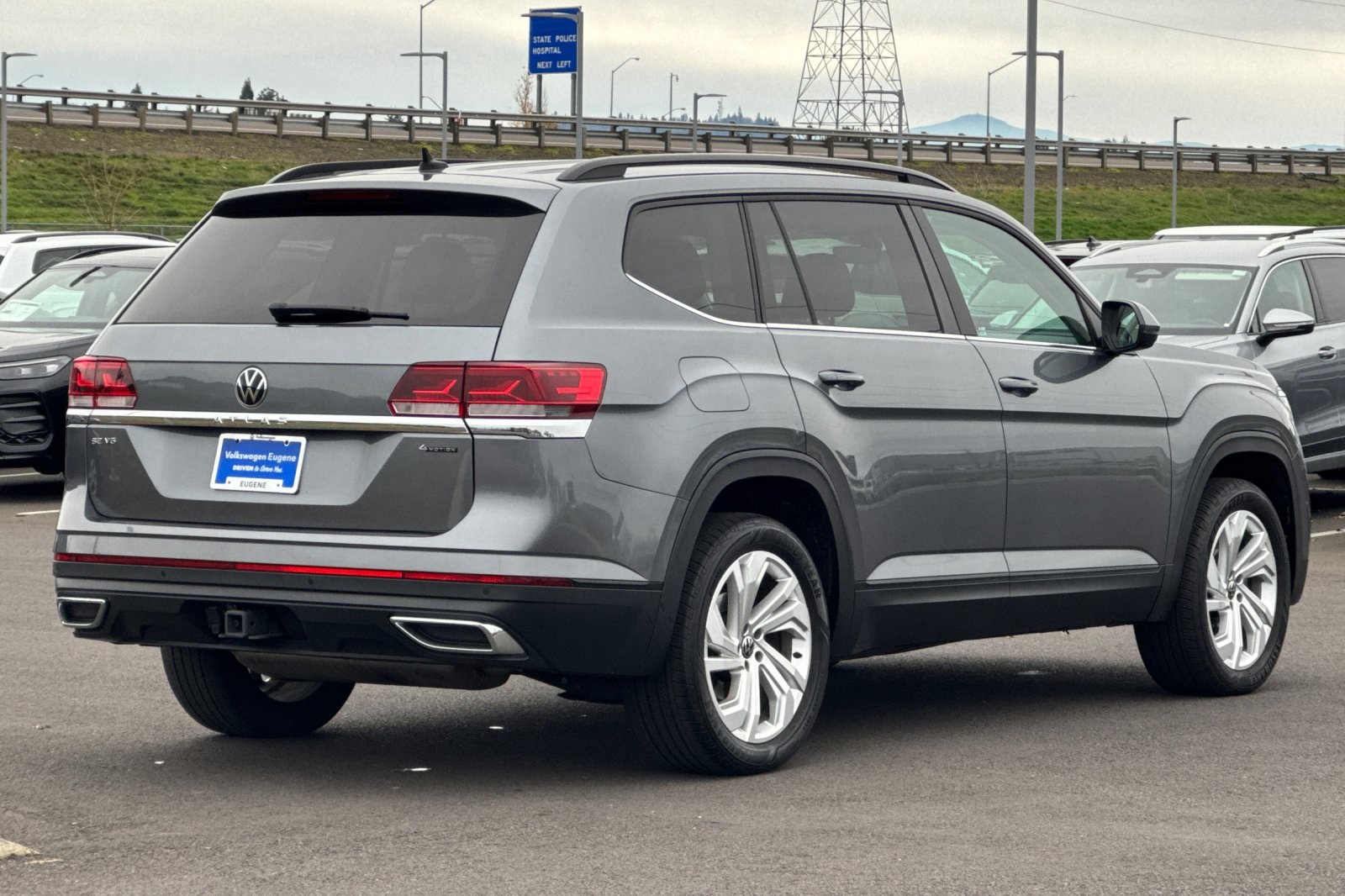 2023 Volkswagen Atlas V6 SE Technology photo 3