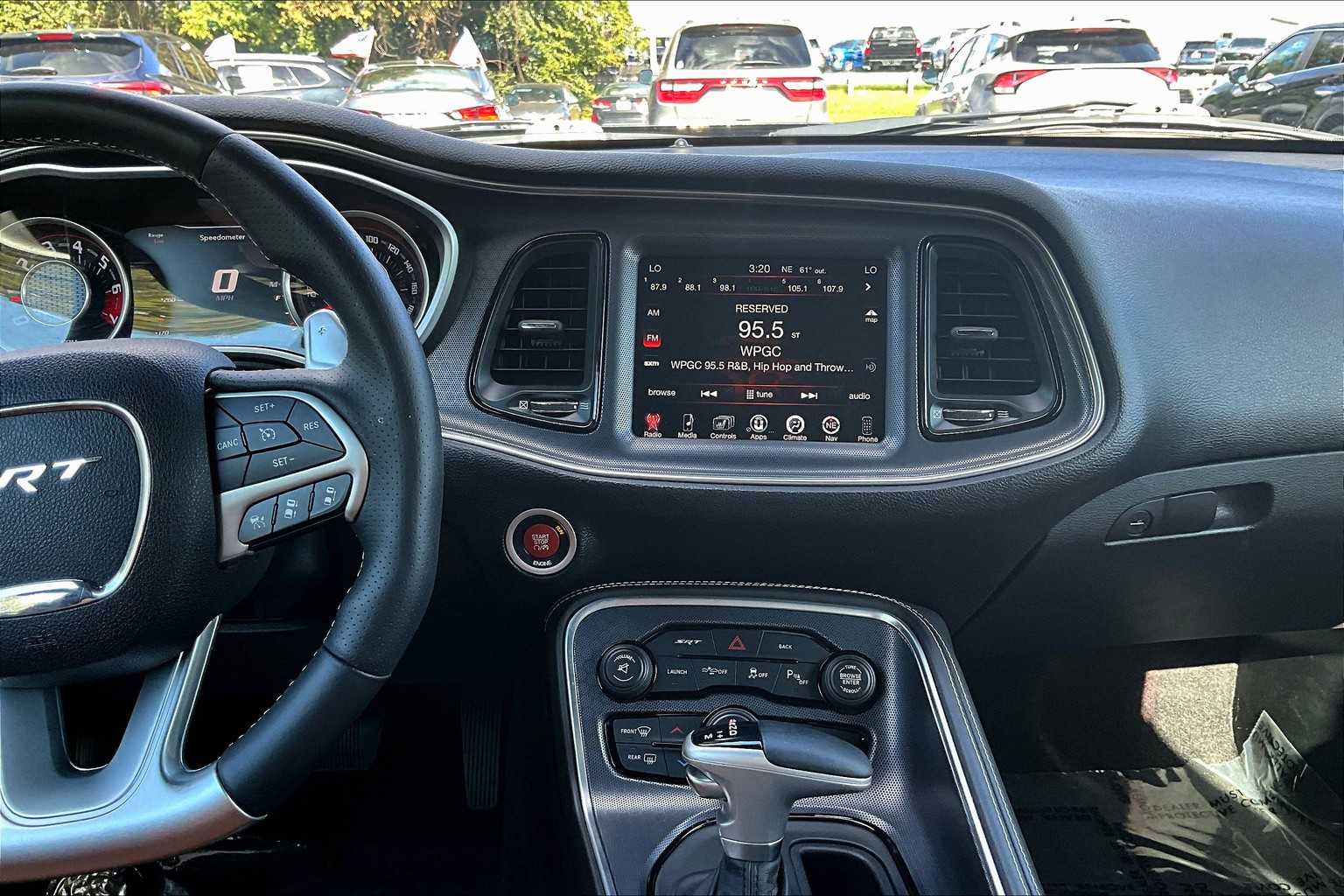2016 Dodge Challenger SRT8 392 photo 6