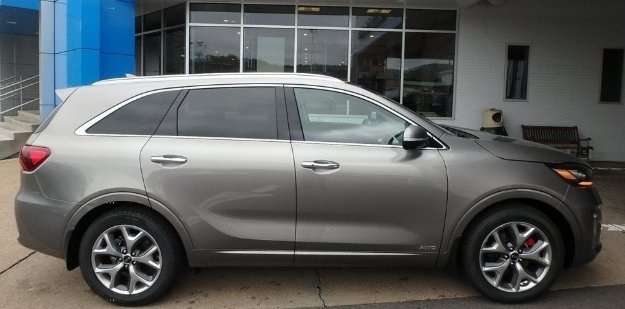 2019 Kia Sorento LX's photo