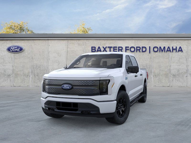 2025 Ford F-150 Lightning XLT photo 15