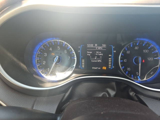 2017 Chrysler Pacifica Touring L photo 5