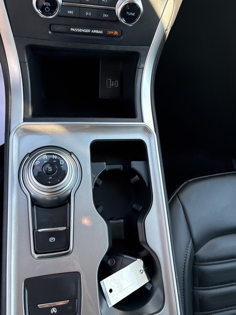 2024 Ford Edge SEL photo 24