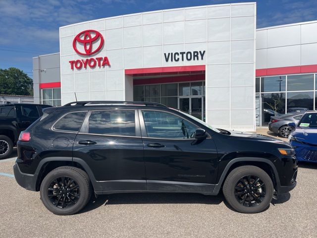 2023 Jeep Cherokee Altitude photo 2
